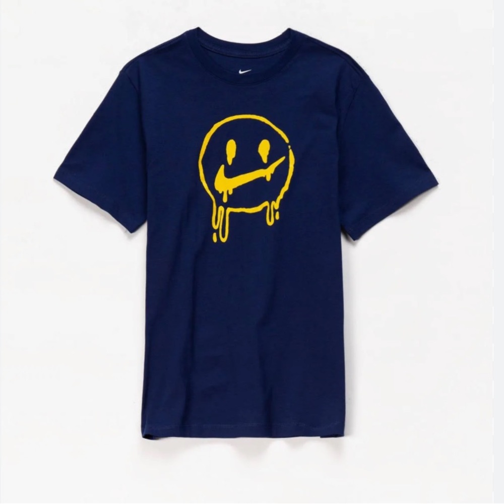 Nike "Peace, Love, Basketball"
Men's Basketball T-Shirt